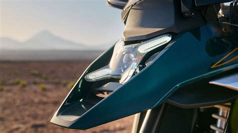 Dettaglio del faro anteriore a LED Matrix della BMW R 1300 GS
