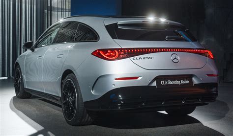 Interni e bagagliaio Mercedes-Benz CLA Shooting Brake