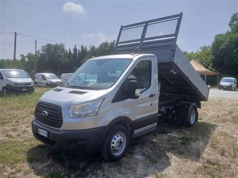 Ford Transit gemellato ribaltabile in azione