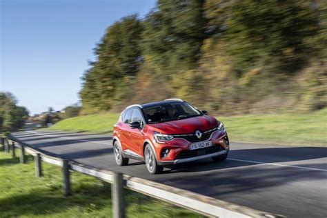 Renault Captur Equilibre TCe 100 GPL in strada