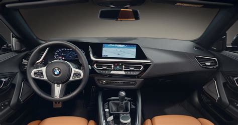 Interni BMW Z4 M40i Pure Impulse Edition con cambio manuale