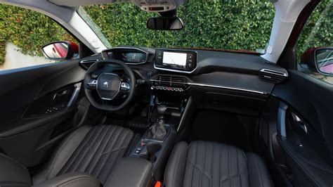 Allestimenti interni della Peugeot 2008
