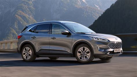 Ford Kuga Mild Hybrid in azione