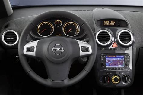 Cruscotto Opel Corsa D con indicatori di direzione