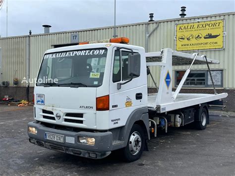 Nissan Atleon truck with emphasis on engine
