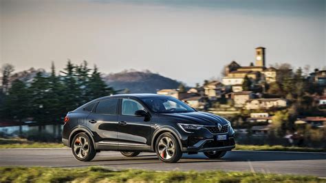 Renault Arkana su strada