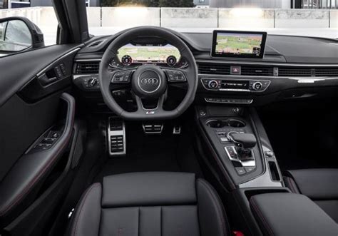Interni Audi A4 Avant