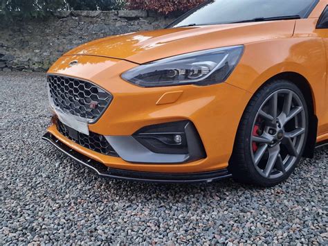 Ford Focus Mk4 front side