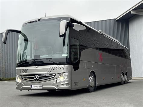 Mercedes-Benz Tourismo su strada