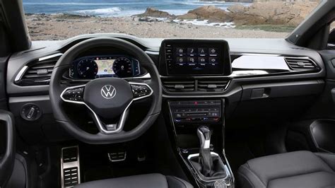 Volkswagen T-Roc interni spazio