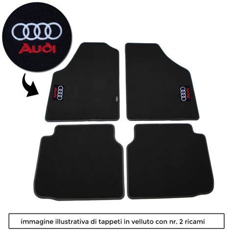Interni Audi A1 con tappetini personalizzati