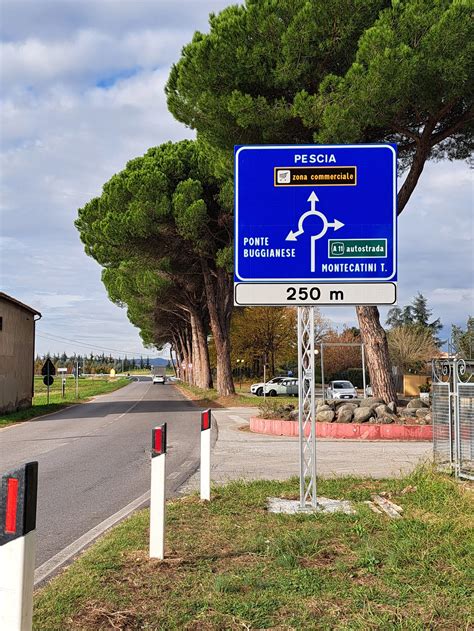 Segnaletica stradale dell'autostrada A19