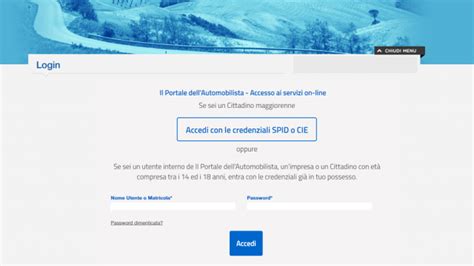 Screenshot stilizzato del Portale dell'Automobilista con campo targa evidenziato