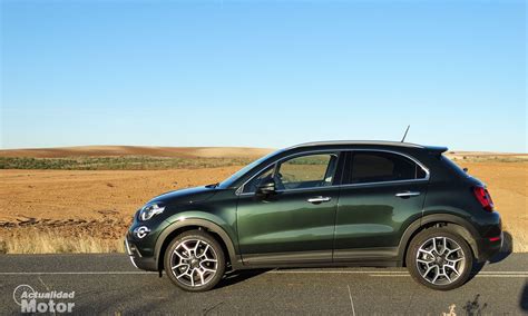 Vista laterale della Fiat 500X