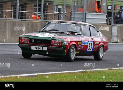 Ford Capri Mk2 in un contesto urbano