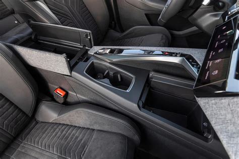 Interni Peugeot 3008 prima generazione console centrale