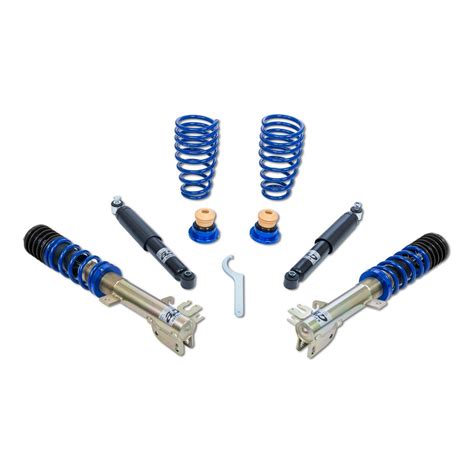 Coilover kit installato su un'auto sportiva