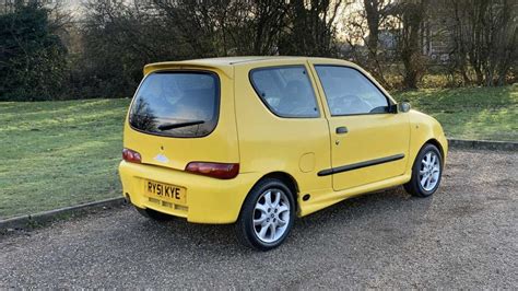 Targhetta numerata interna della Fiat Seicento Sporting Schumacher