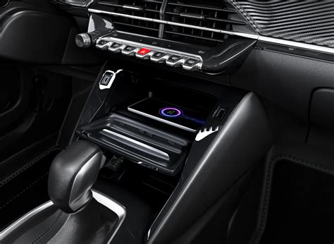Ricarica wireless smartphone Peugeot 2008