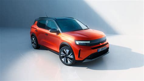 Opel Frontera in ambiente urbano