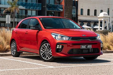 Linea esterna della Kia Rio GT-Line di quarta generazione