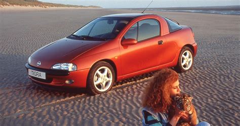Schizzo di design della Opel Tigra
