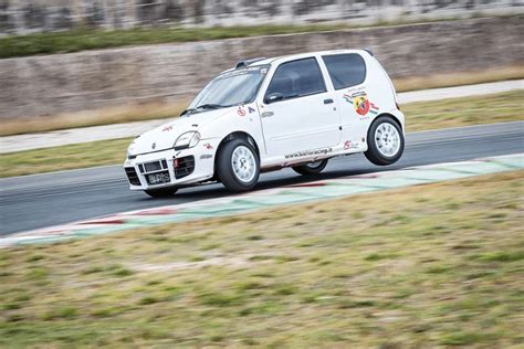 Fiat 600 Sporting Kit in azione su pista