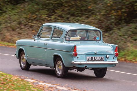 Ford Anglia storica