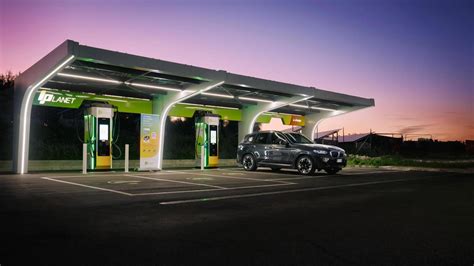 Diagramma: Infrastruttura di ricarica Audi charging