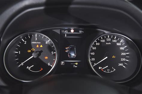 Cruscotto Nissan Juke con spie accese