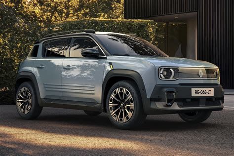 Renault 4 E-Tech Electric al Car of the Year
