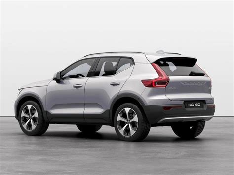 Volvo XC40 Recharge listino prezzi e allestimenti