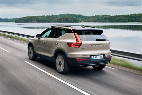 Volvo XC40 Recharge concorrenti