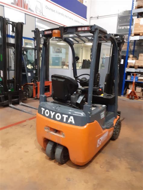 Carrello elevatore elettrico Toyota