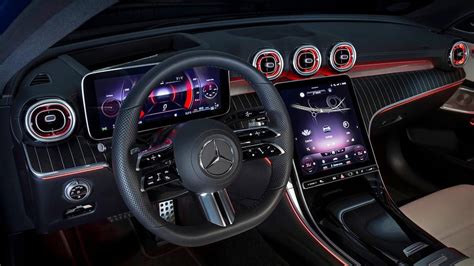 Interni Mercedes-Benz Classe E con display centrale