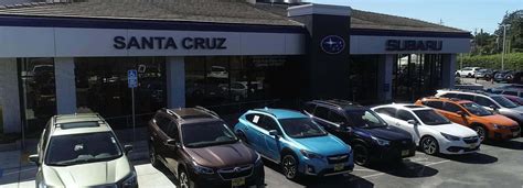 Esterno della concessionaria Santa Cruz Subaru