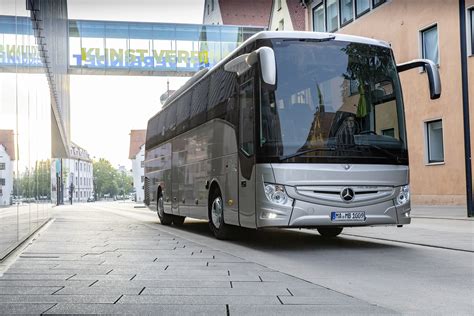 Mercedes Tourismo Euro VI, vista laterale