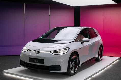 Volkswagen ID.3 e ID.4 in ricarica