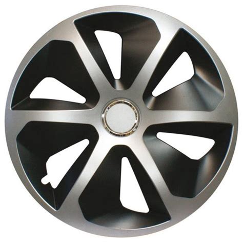 Copricerchi Skoda 15 pollici montati su una ruota