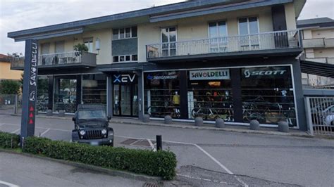 Concessionaria Savoldelli Lallio esterna