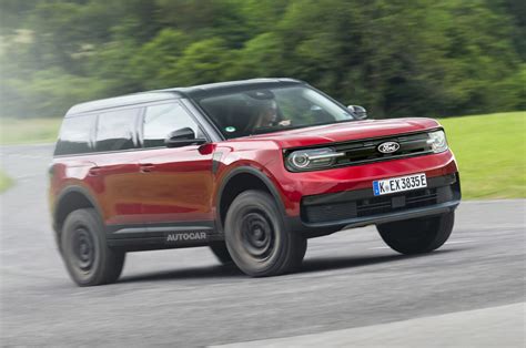 Render nuovo Ford B-SUV