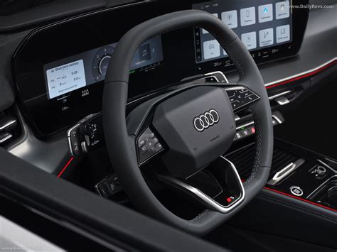 Interni dell'Audi Q3 e-hybrid con doppio display