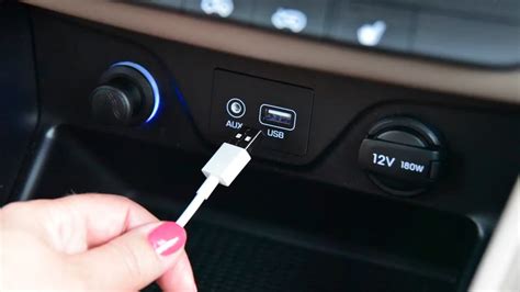 Connessione USB in auto