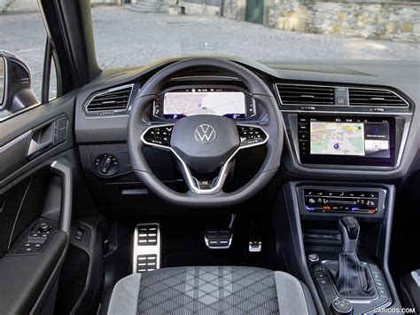 Interni Volkswagen Tiguan Allspace plancia