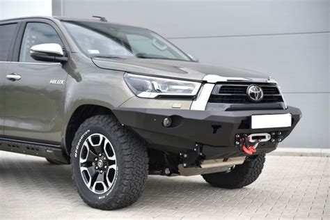 Toyota Hilux con paraurti AFN installato