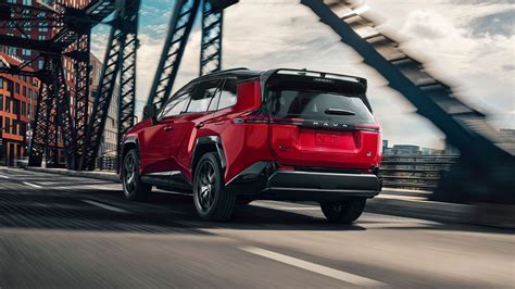 Toyota RAV4 vista frontale dinamica