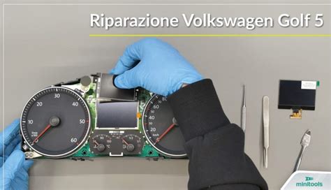 Quadro strumenti della Volkswagen Golf IV con spie
