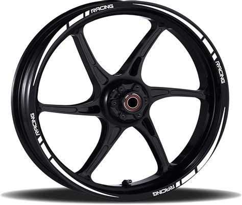 Moto con strisce decorative sui cerchioni