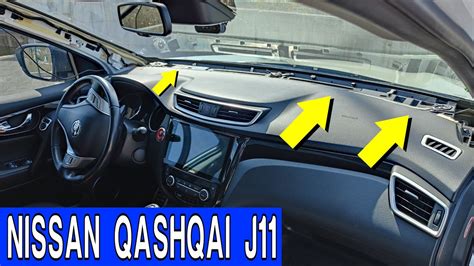 Cruscotto moderno Nissan Qashqai illuminato
