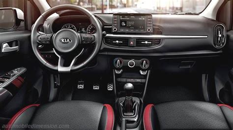 Interni digitali e hi-tech della Kia Picanto con touchscreen e cruscotto